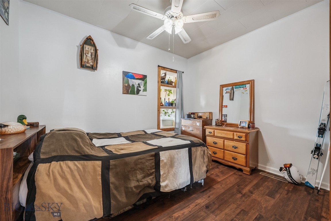 1046 W Park Street Property Photo 19