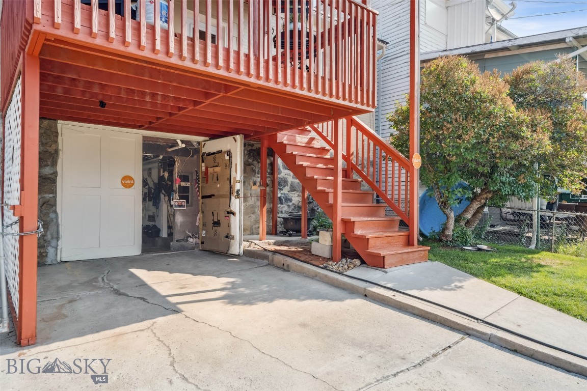 1046 W Park Street Property Photo 29