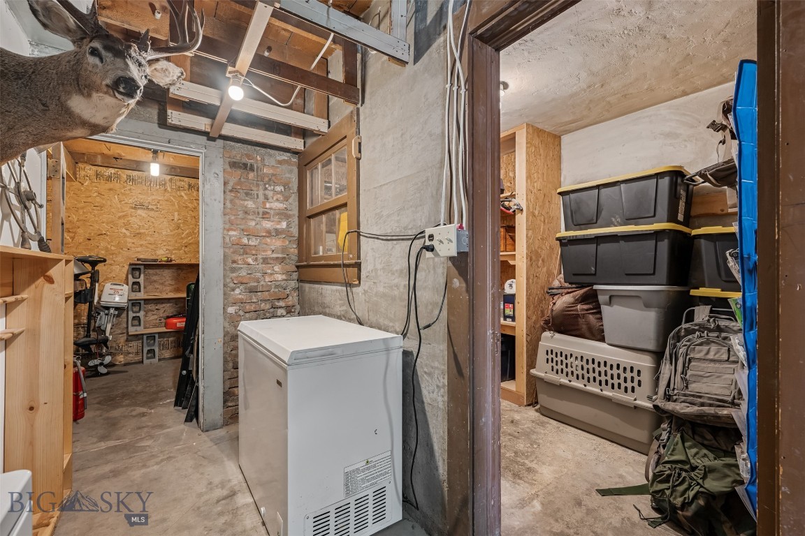 1046 W Park Street Property Photo 34