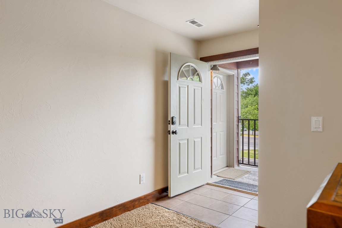 734 S 23rd Avenue 5 Property Photo 6