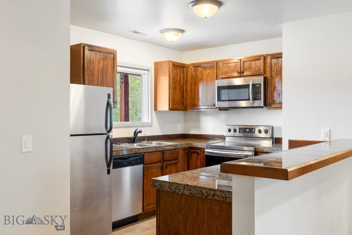 734 S 23rd Avenue 5 Property Photo 7