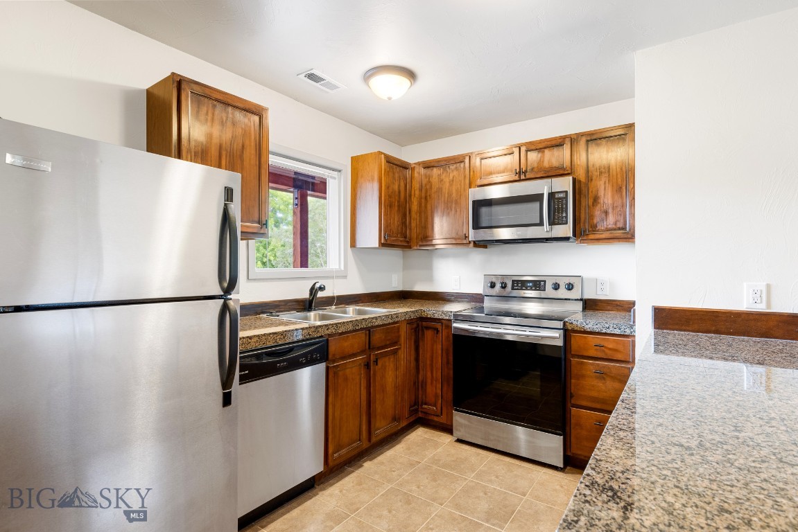 734 S 23rd Avenue 5 Property Photo 8