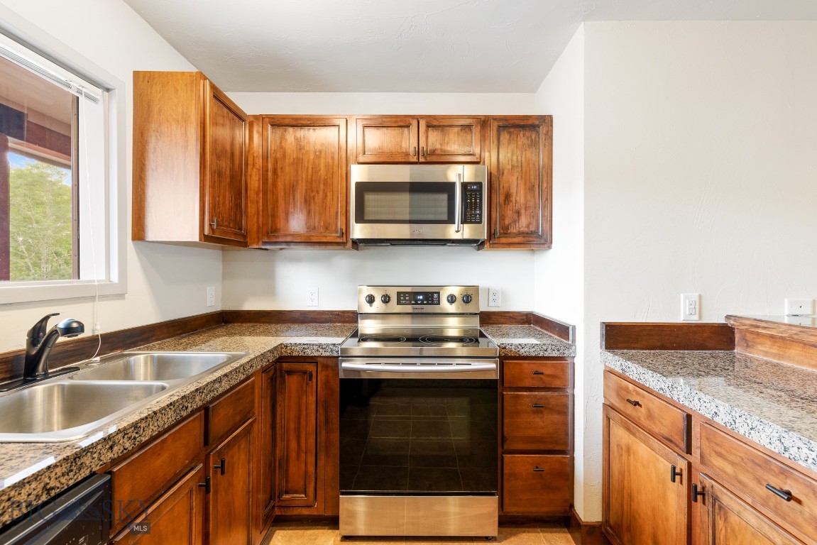 734 S 23rd Avenue 5 Property Photo 10