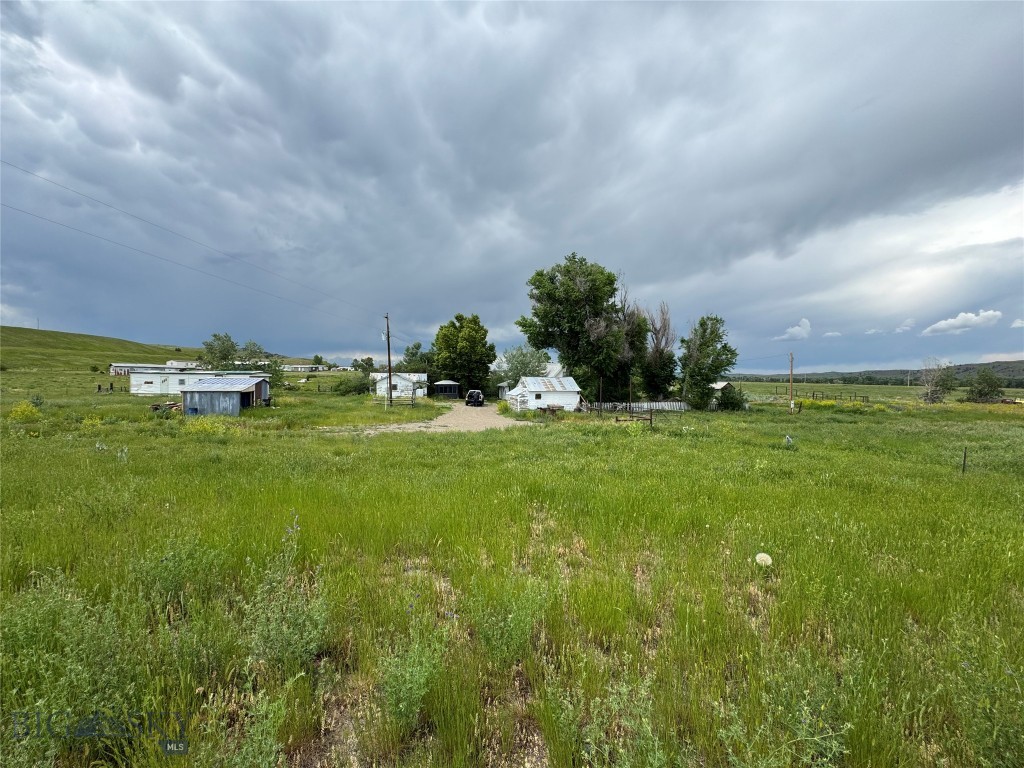 920 Highway 10 E E Property Photo 1