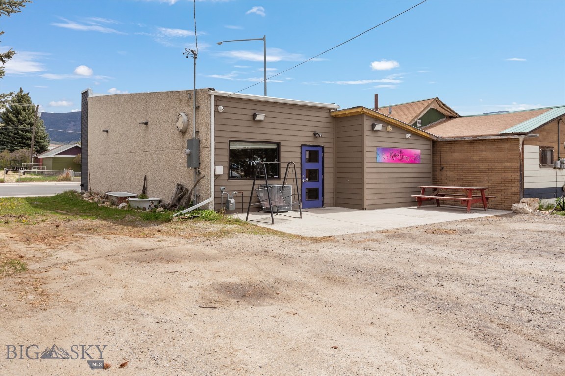 1635 Harrison Property Photo 16