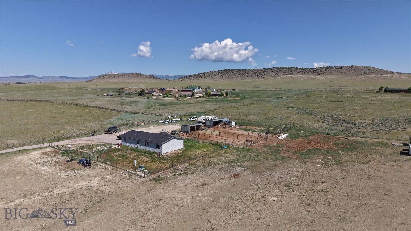 281 Snowcrest Trail Property Photo 2