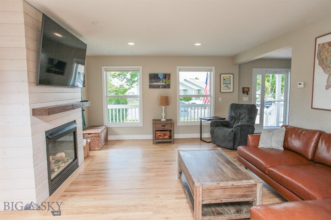 717 N Aster Avenue Property Photo 10
