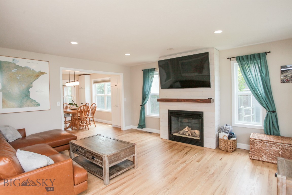717 N Aster Avenue Property Photo 12