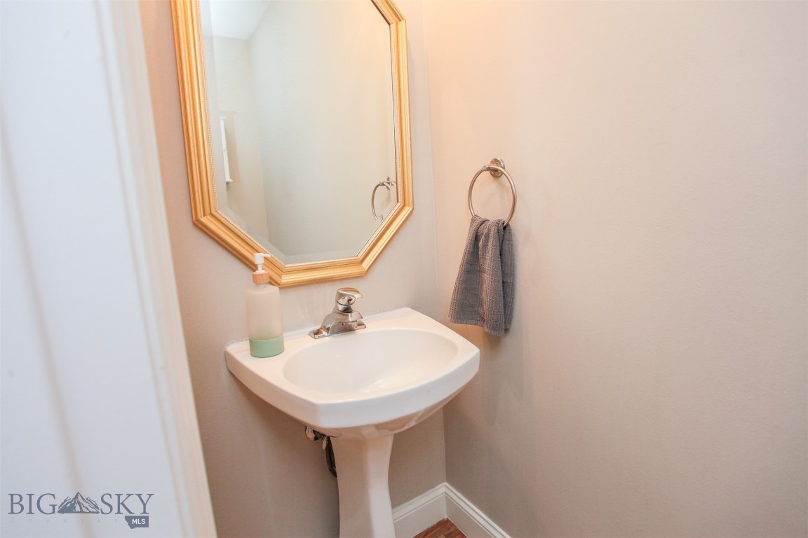 717 N Aster Avenue Property Photo 14