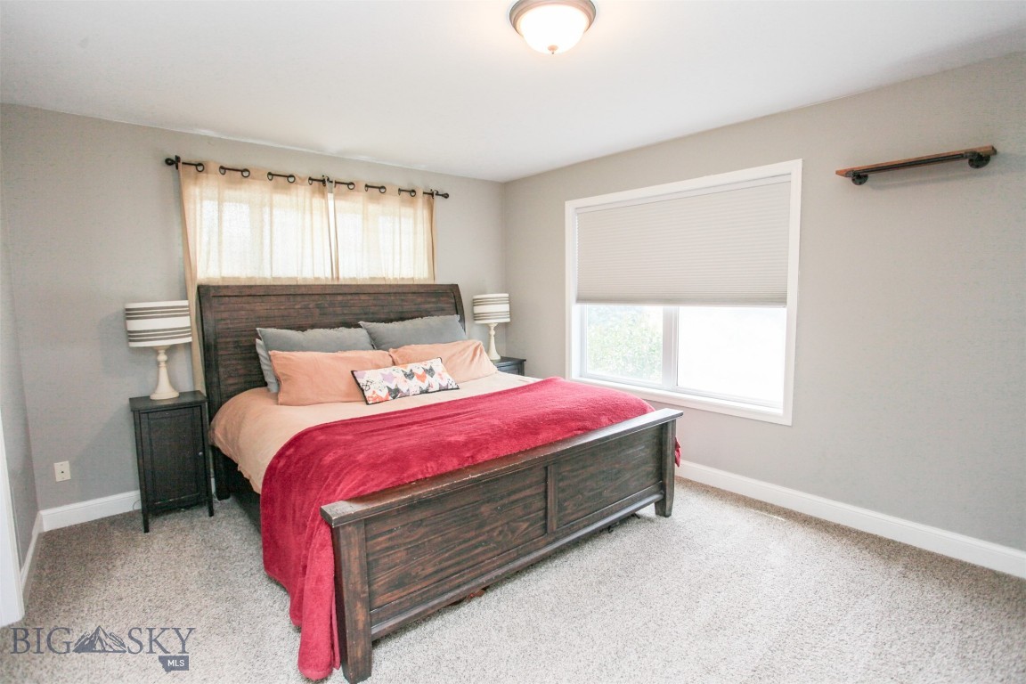 717 N Aster Avenue Property Photo 21