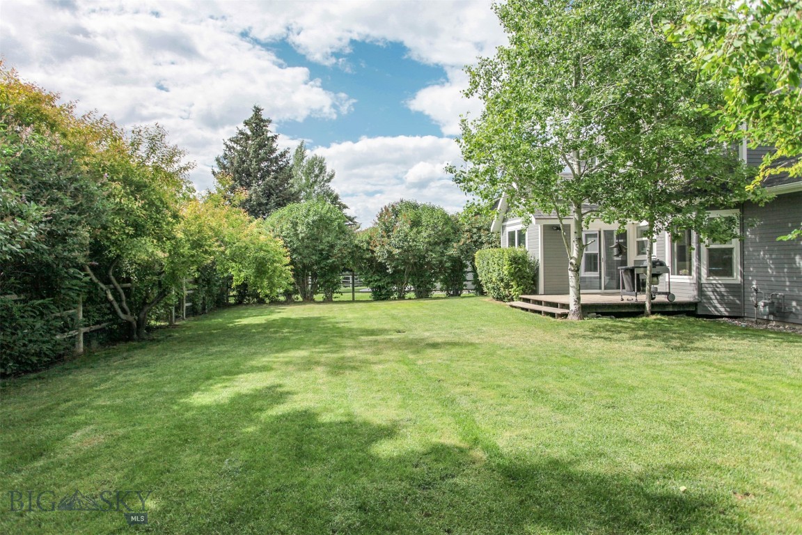 717 N Aster Avenue Property Photo 32