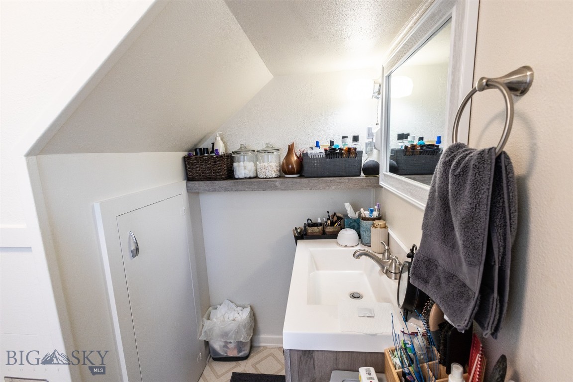 721 W Park Avenue Property Photo 14