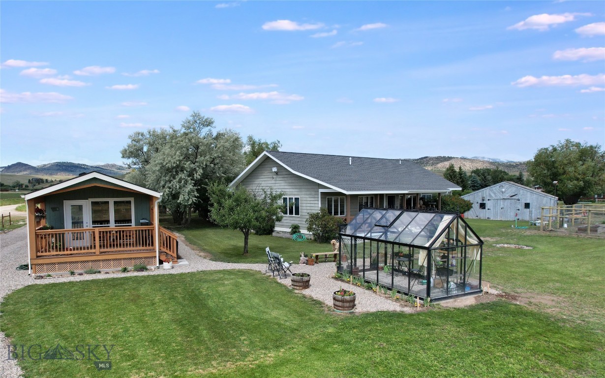 2 A & B Hardy Circle Property Photo 1