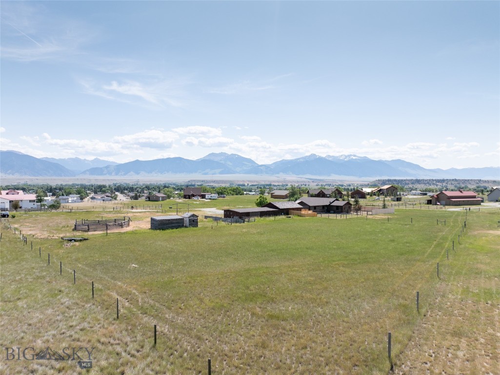 107 Antelope Meadows Road Property Photo 2