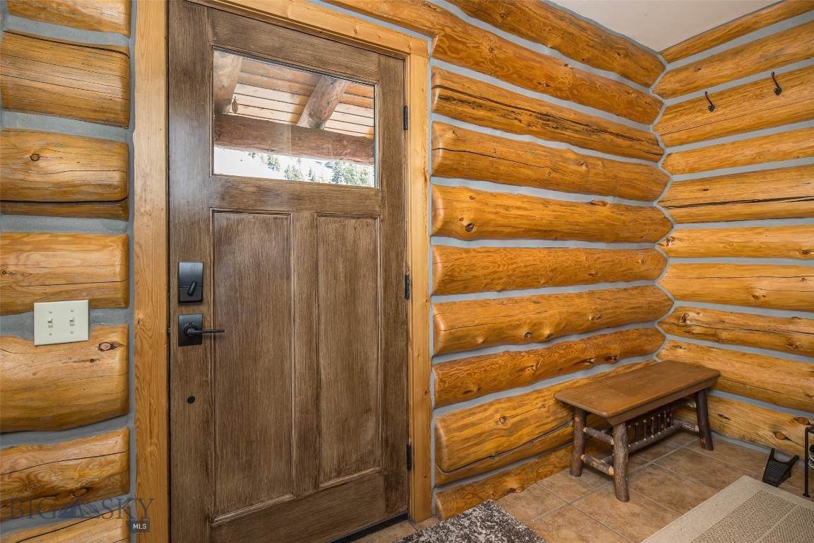 70 Lake Shore Drive 3 West Yellowstone - 70 Lake Shore Drive 3 002 