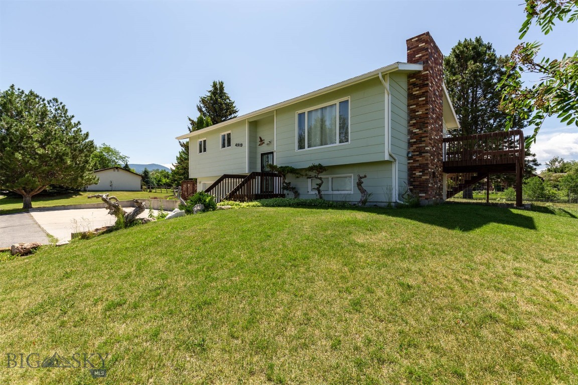 4919 Itana Circle Property Photo 2