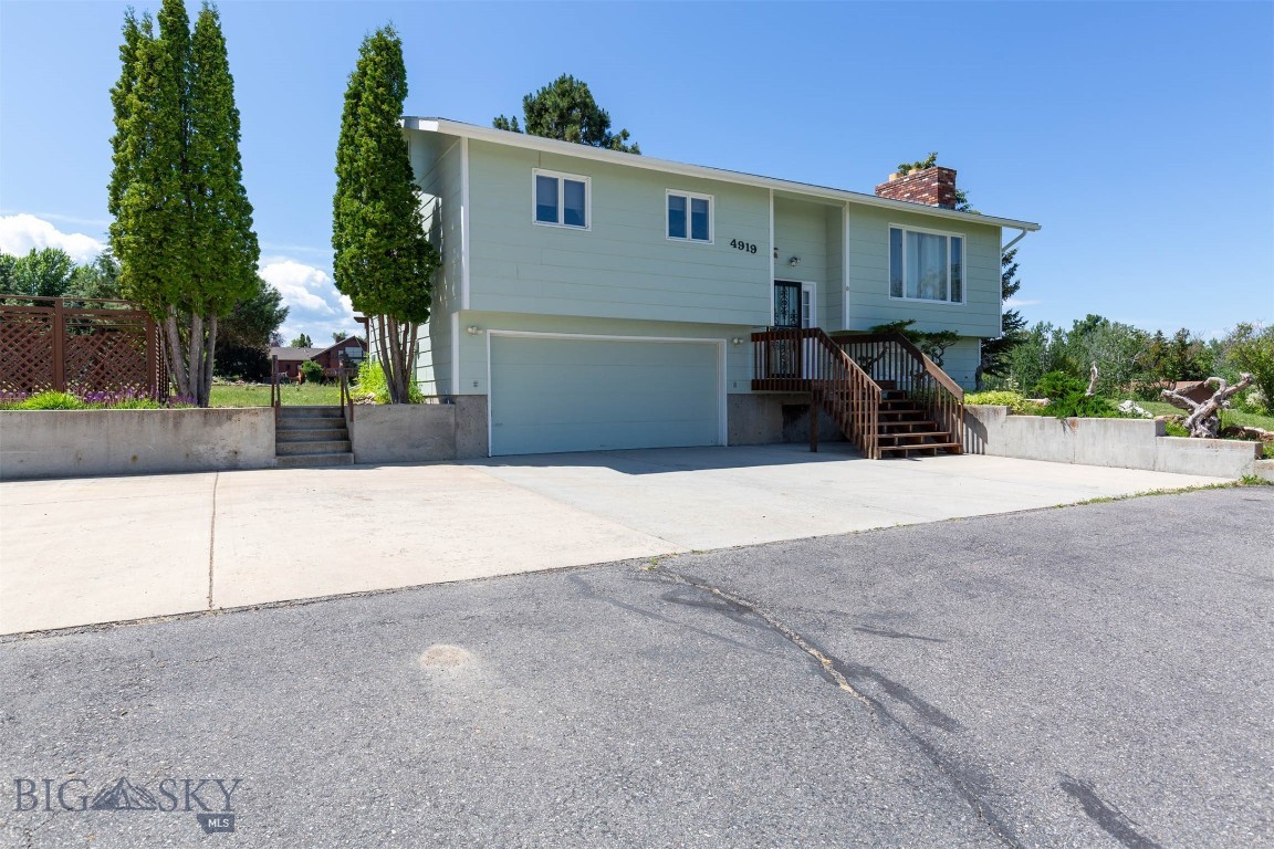 4919 Itana Circle Property Photo 3
