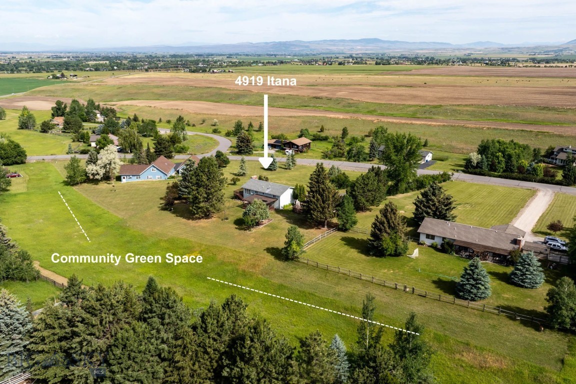 4919 Itana Circle Property Photo 9