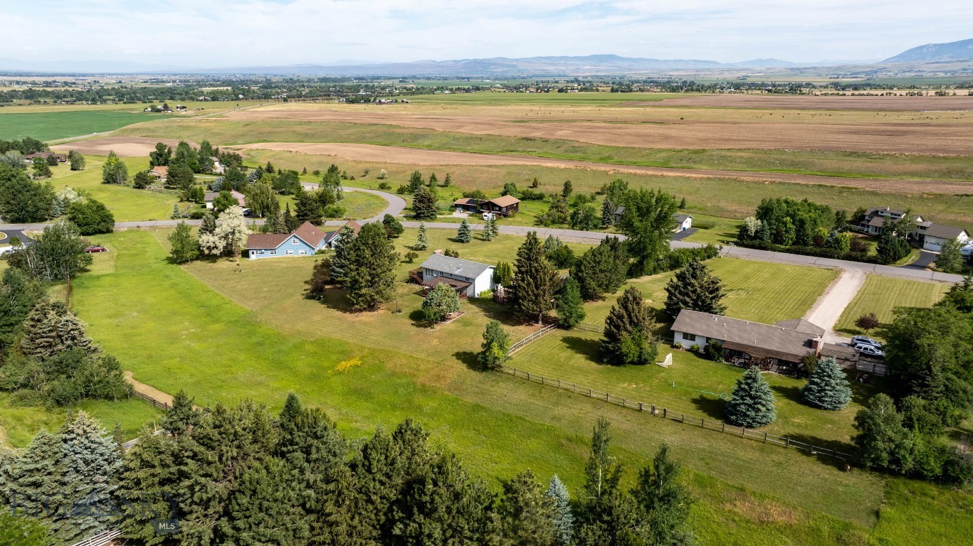 4919 Itana Circle Property Photo 15