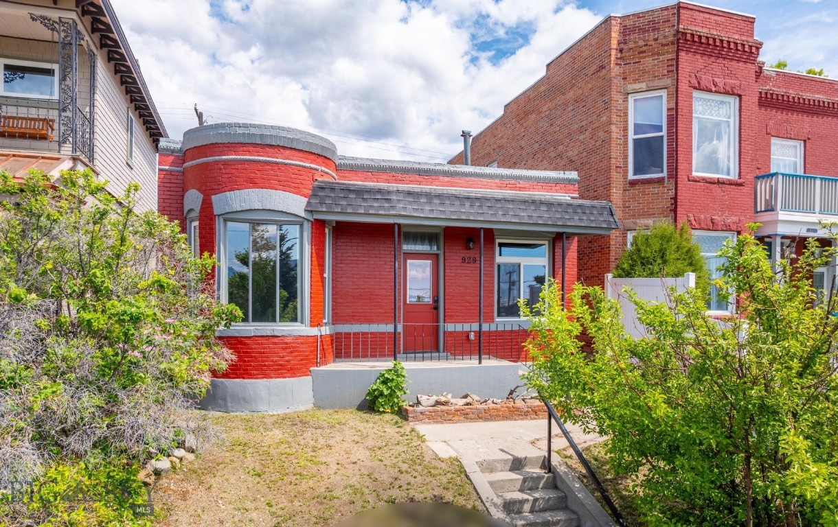 929 Caledonia Street Property Photo