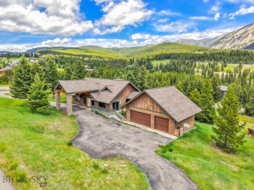 670 Antler Ridge Property Photo 1