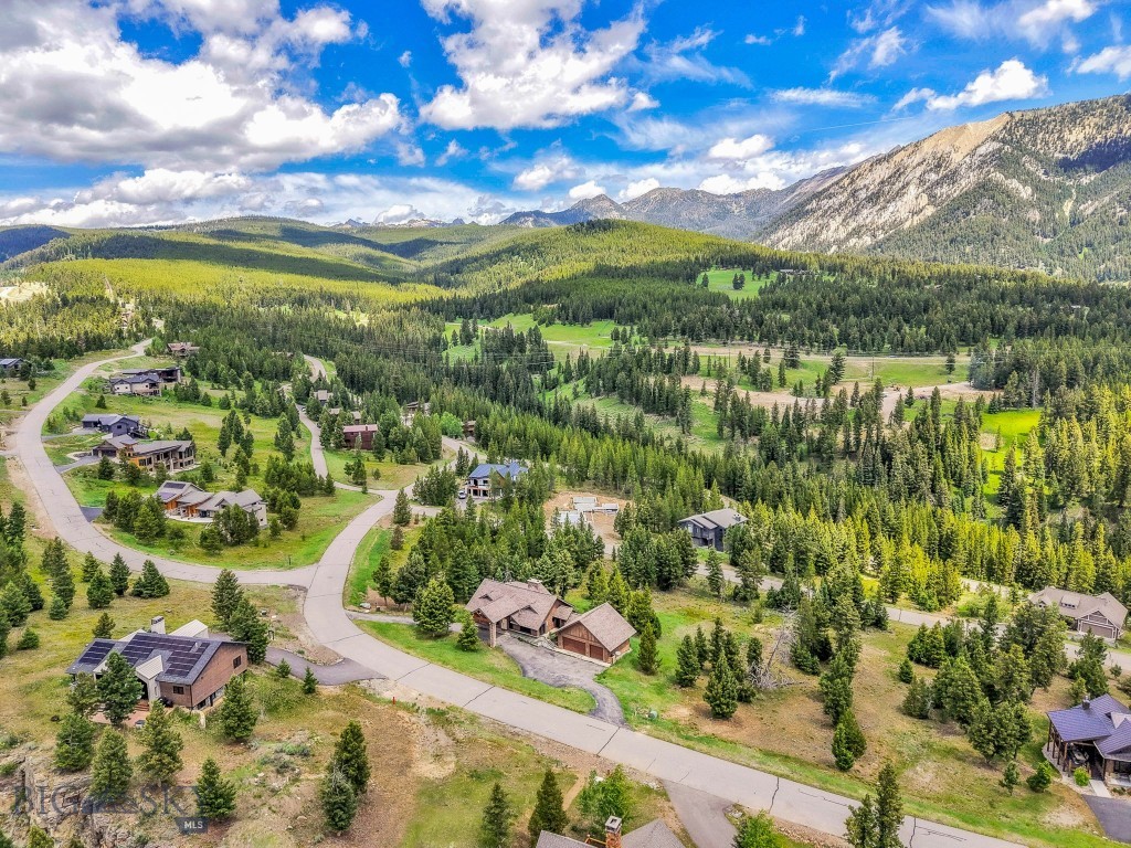 670 Antler Ridge Property Photo 4