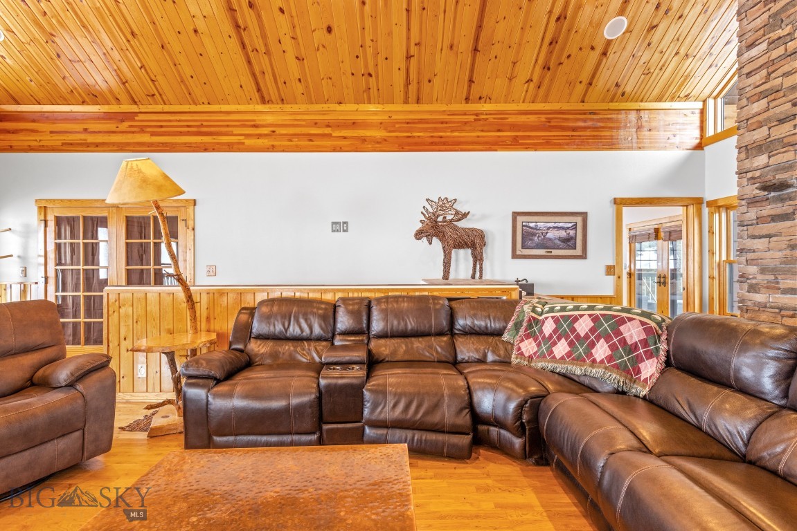 670 Antler Ridge Property Photo 23