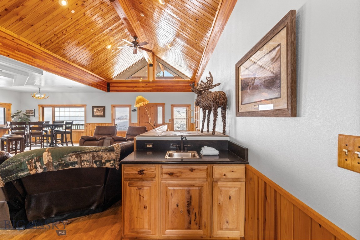 670 Antler Ridge Property Photo 28