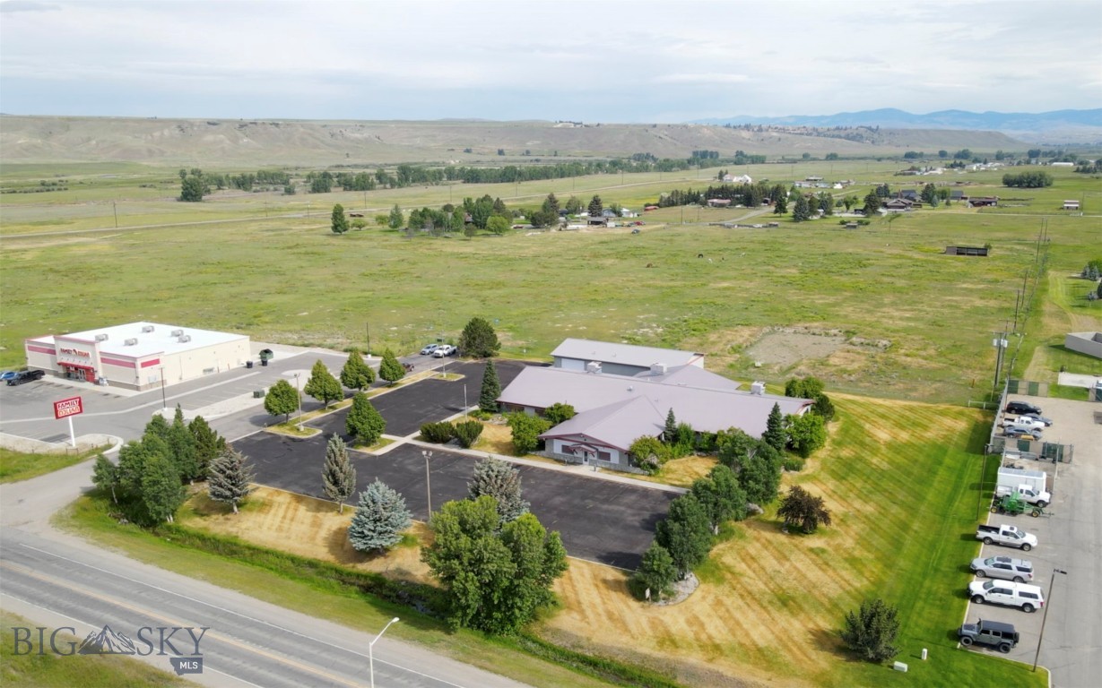 1003 Buckskin Drive Property Photo 3