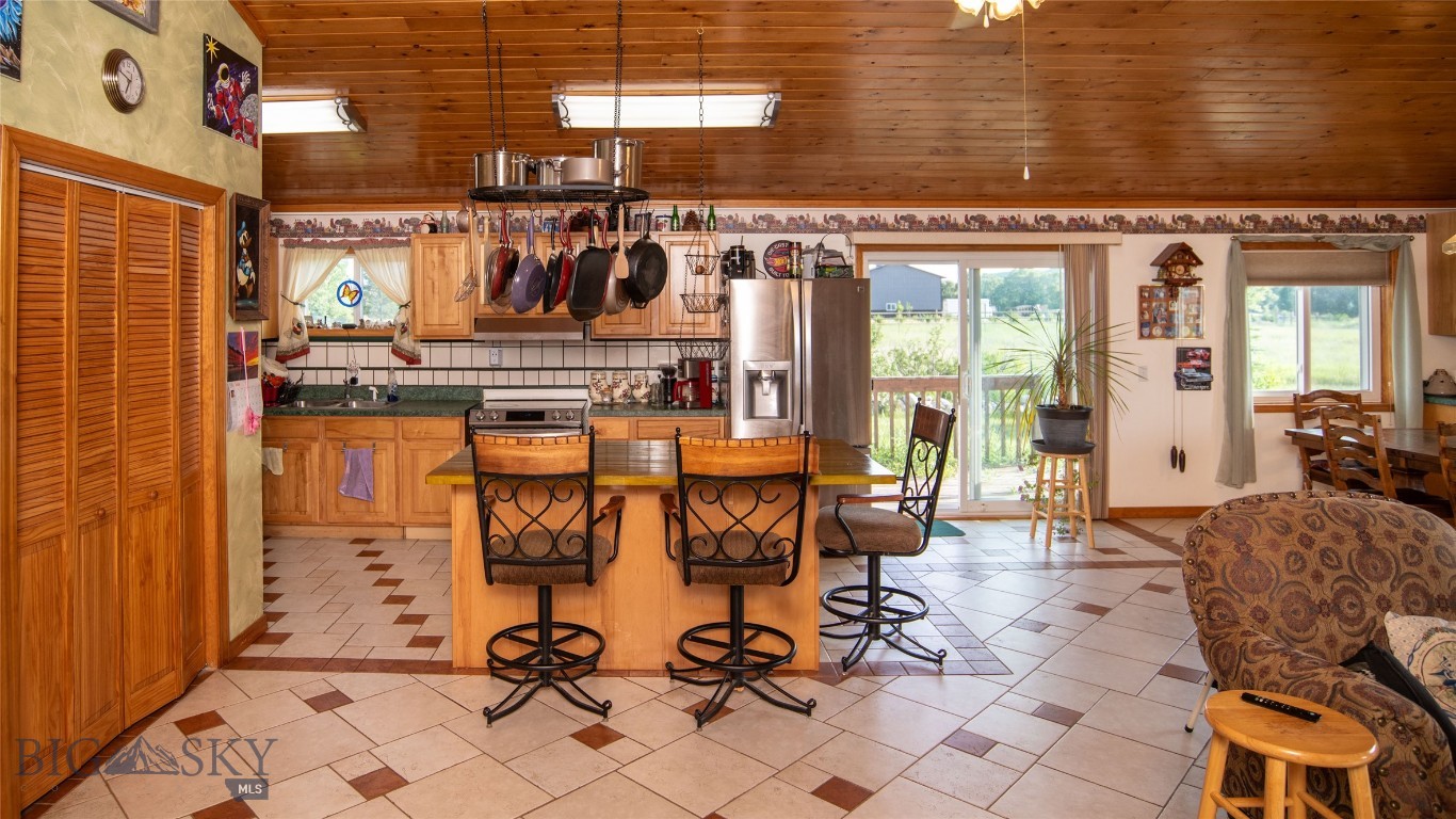 65 Indian Rings Road Property Photo 18