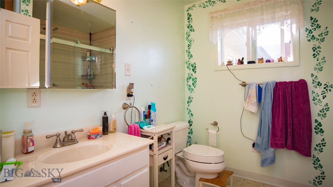 65 Indian Rings Road Property Photo 32