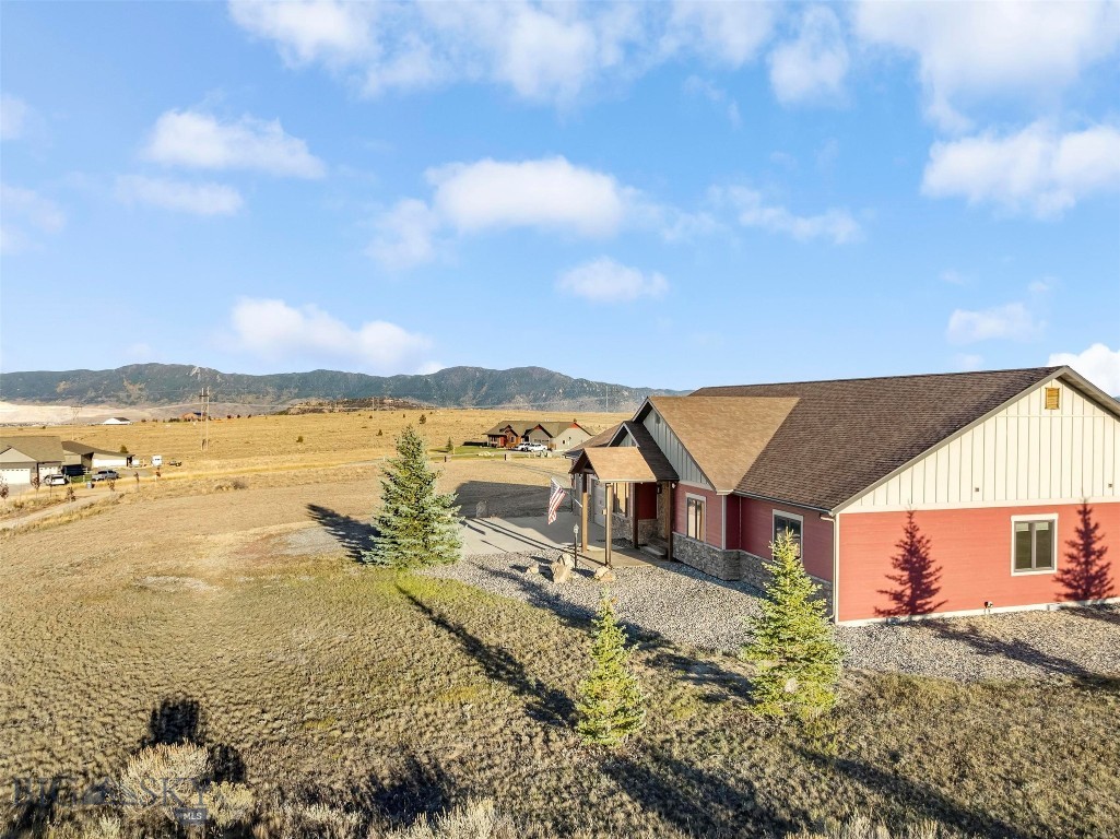 187 Telemark Lane Property Photo 5