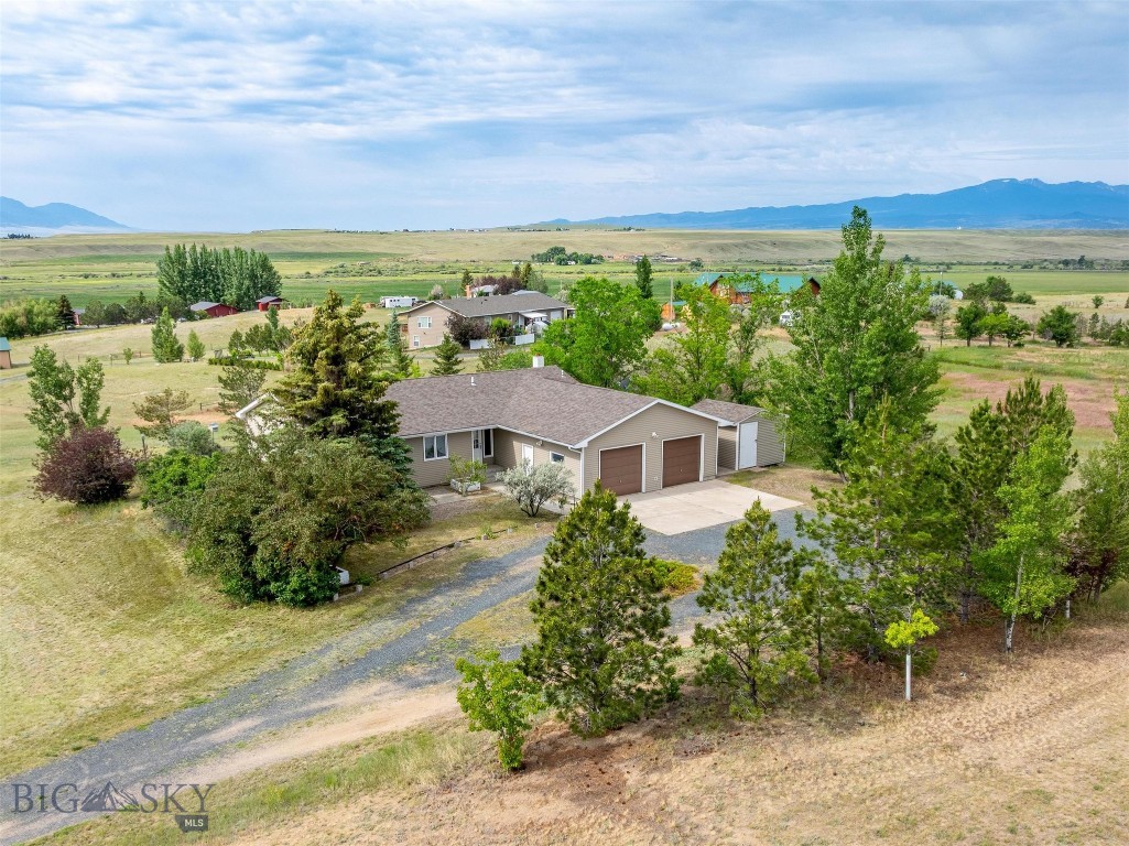 7 Sun Valley Park Property Photo 1