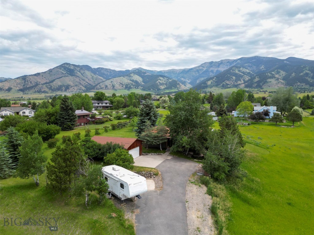 3550 Yellowbell Road Property Photo 4
