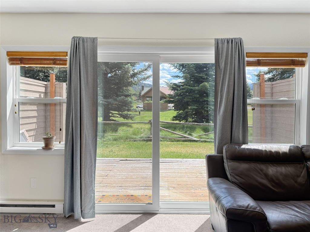 80 Aspen Leaf Drive 7 Property Photo 5