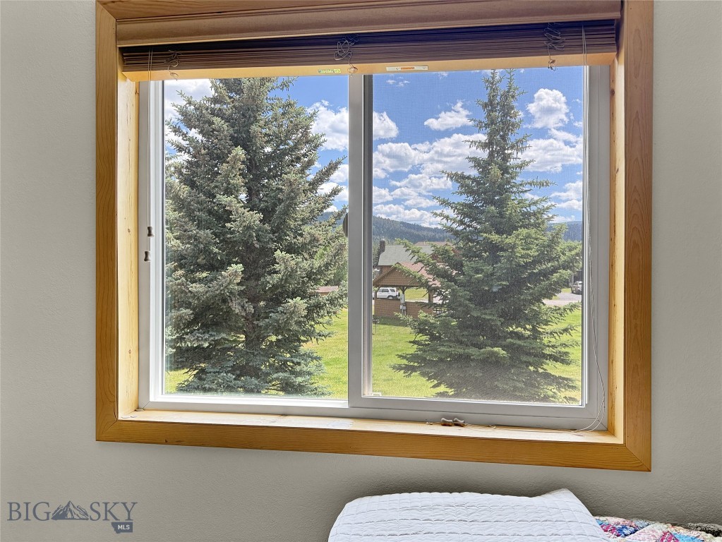 80 Aspen Leaf Drive 7 Property Photo 12