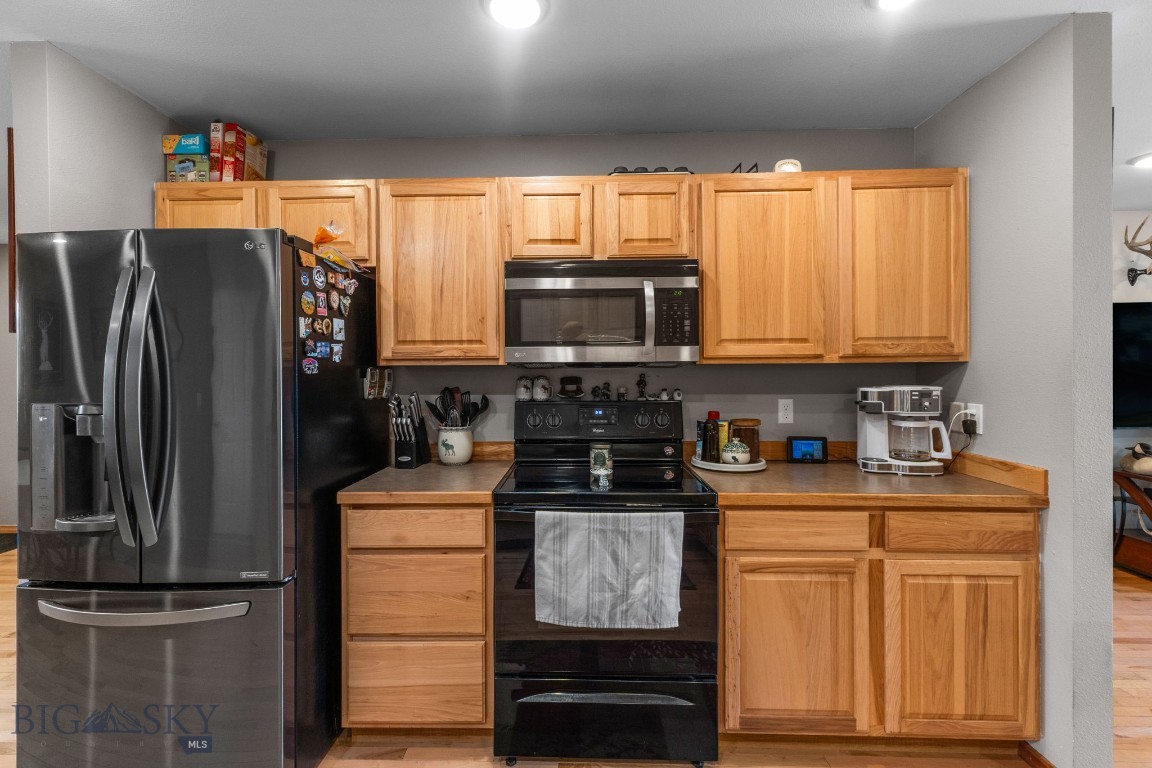 659 Green Tree Drive Property Photo 8