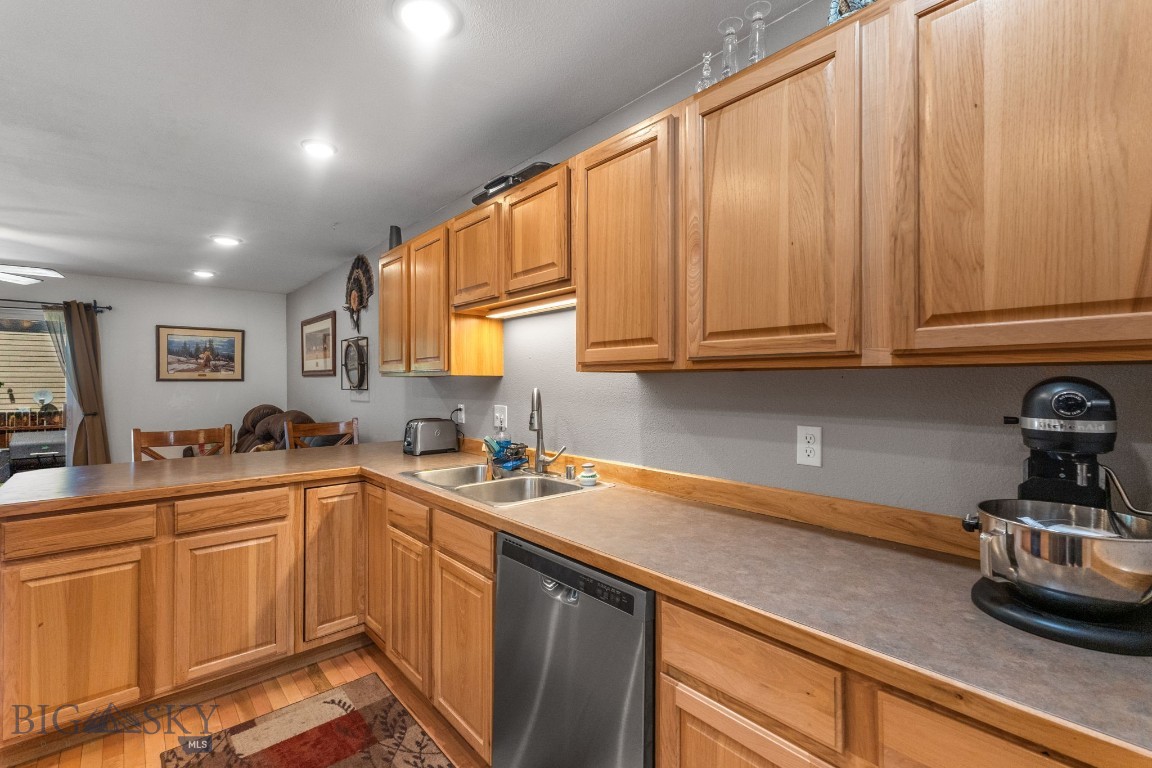 659 Green Tree Drive Property Photo 10