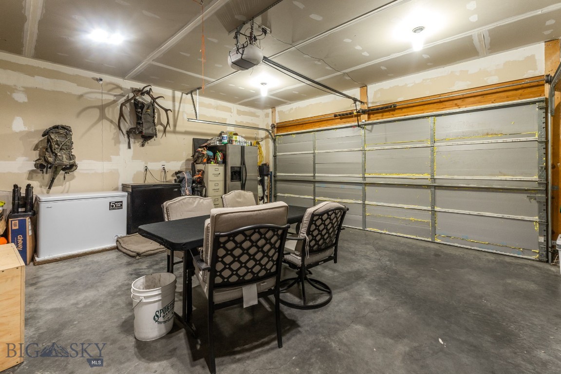 659 Green Tree Drive Property Photo 28