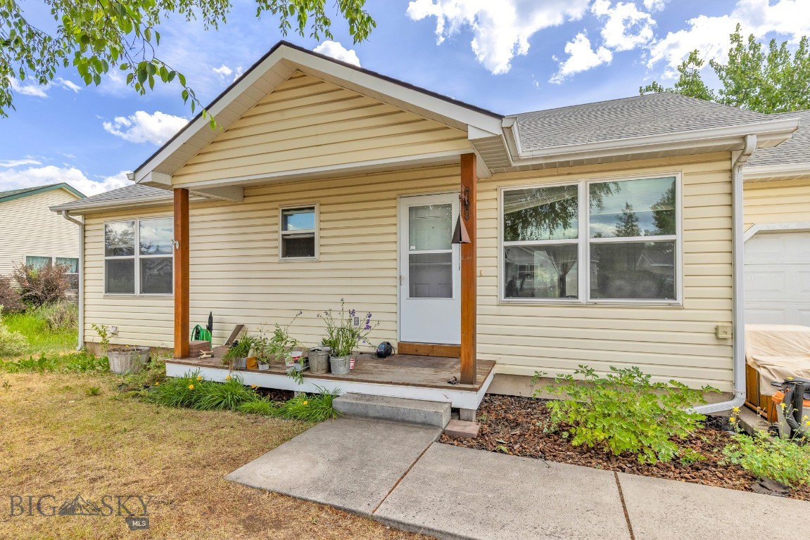 904 Paisley Drive