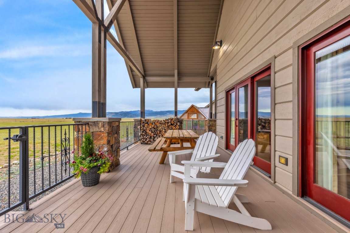 115 Holding Pen Road Property Photo 11