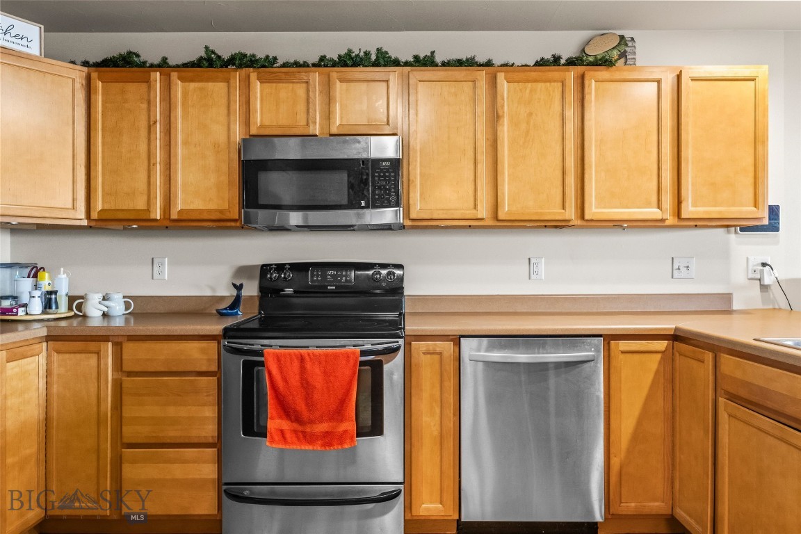 1110 Biehl C Property Photo 8