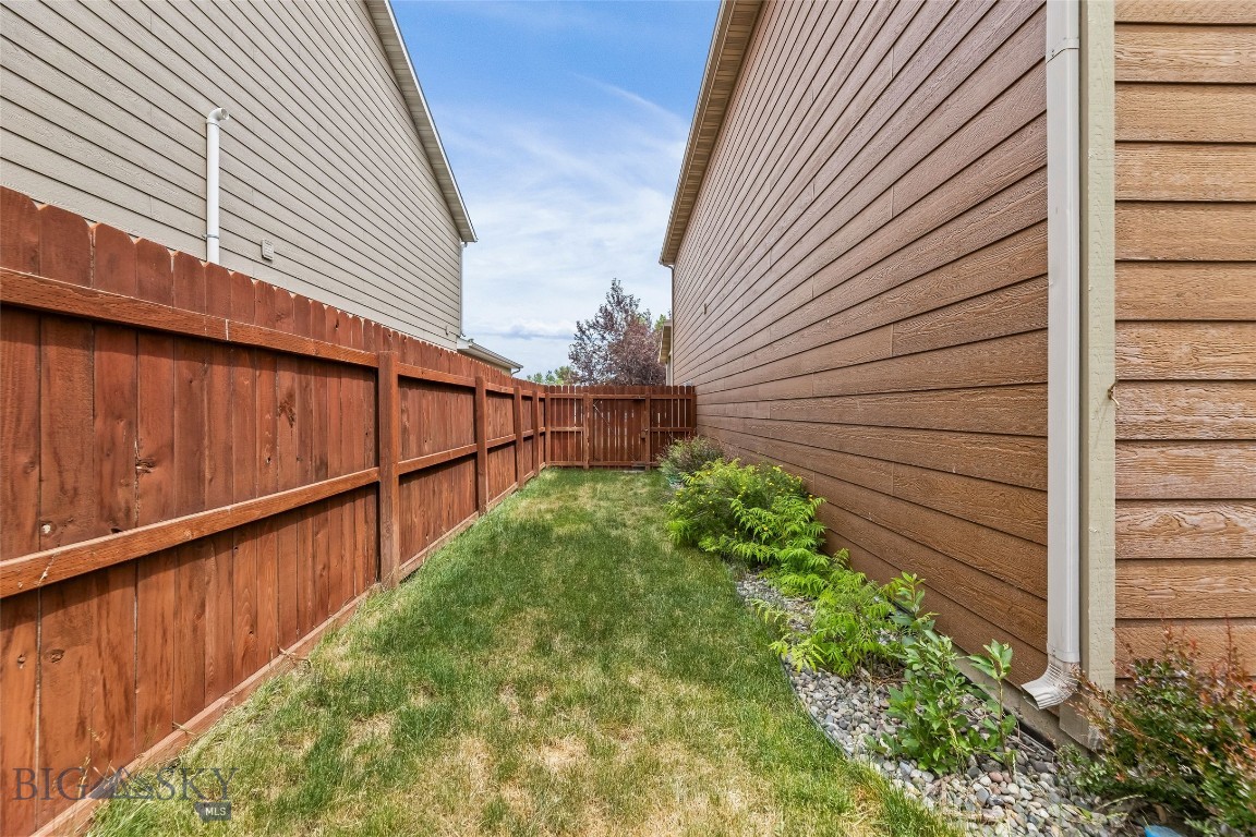 1110 Biehl C Property Photo 25