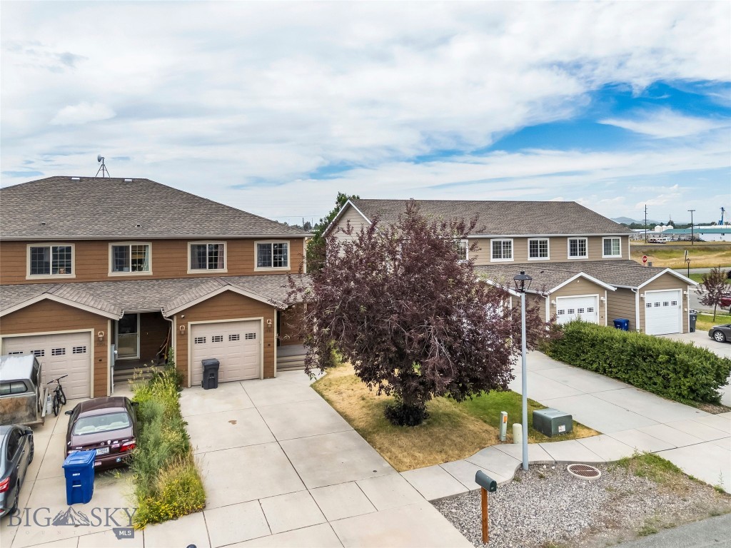 1110 Biehl C Property Photo 26