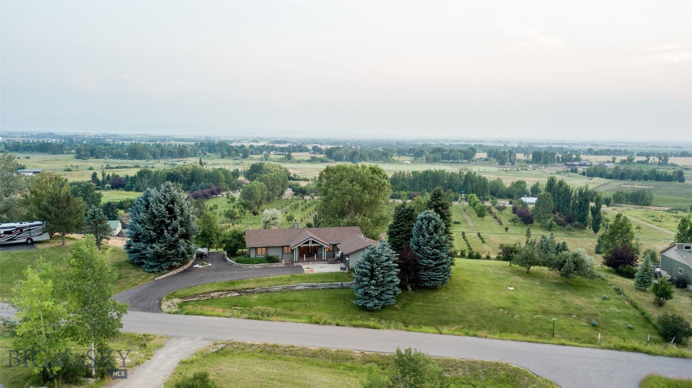 5014 Justin Lane Property Photo 1