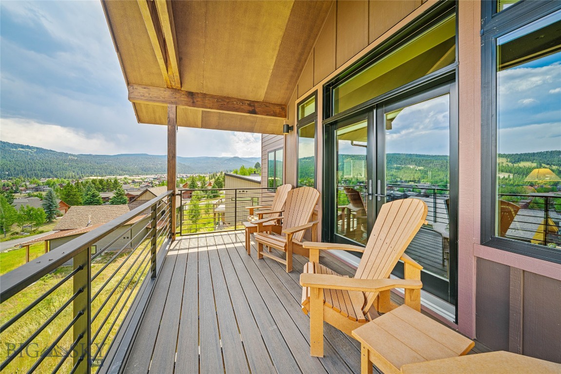 458 Big Pine Property Photo 6