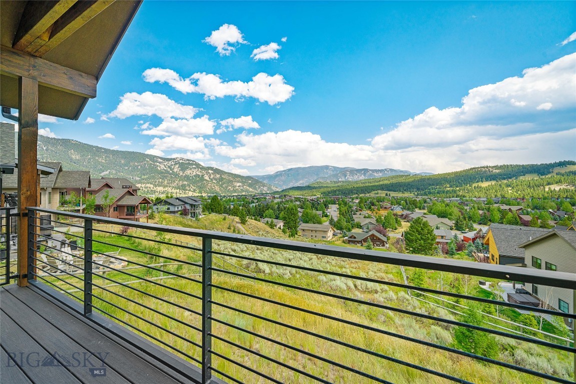 458 Big Pine Property Photo 7