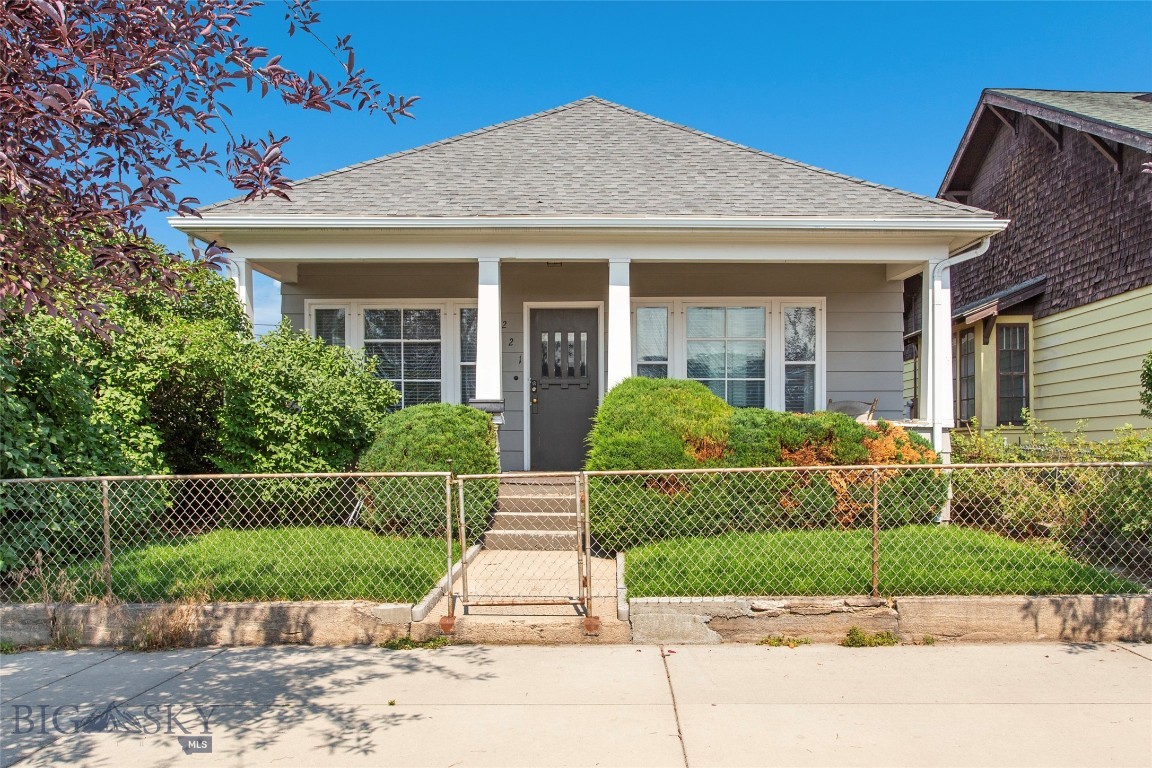 221 E Front Property Photo