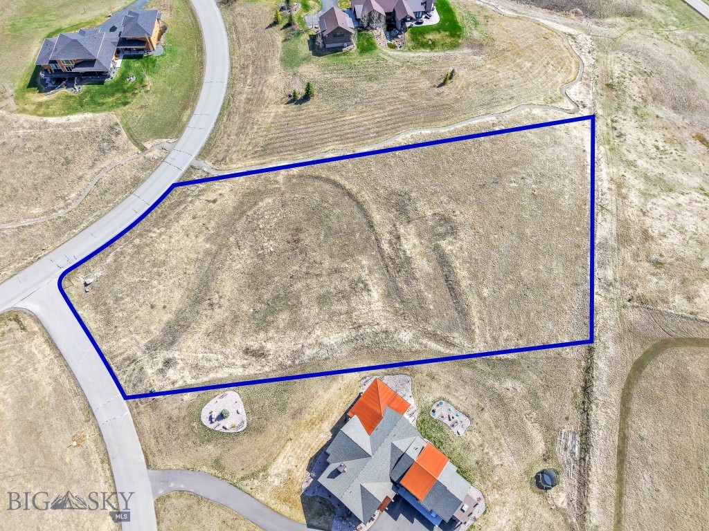 18 Moon Shadow Property Photo 2