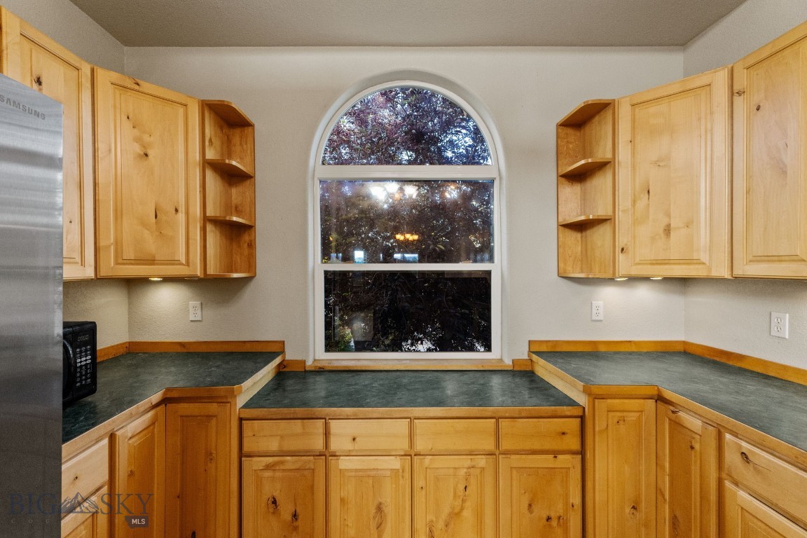 74 W Clara Court Property Photo 10